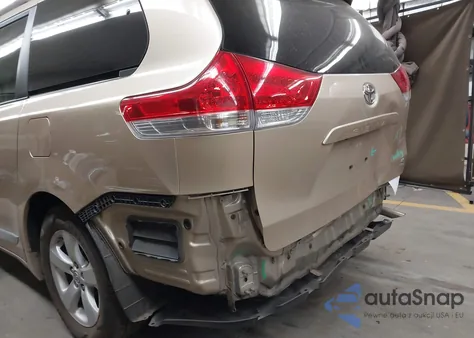 2013 Toyota Sienna Le V6 8 Passenger из США, поврежденный, VIN 5TDKK3DC1DS337028